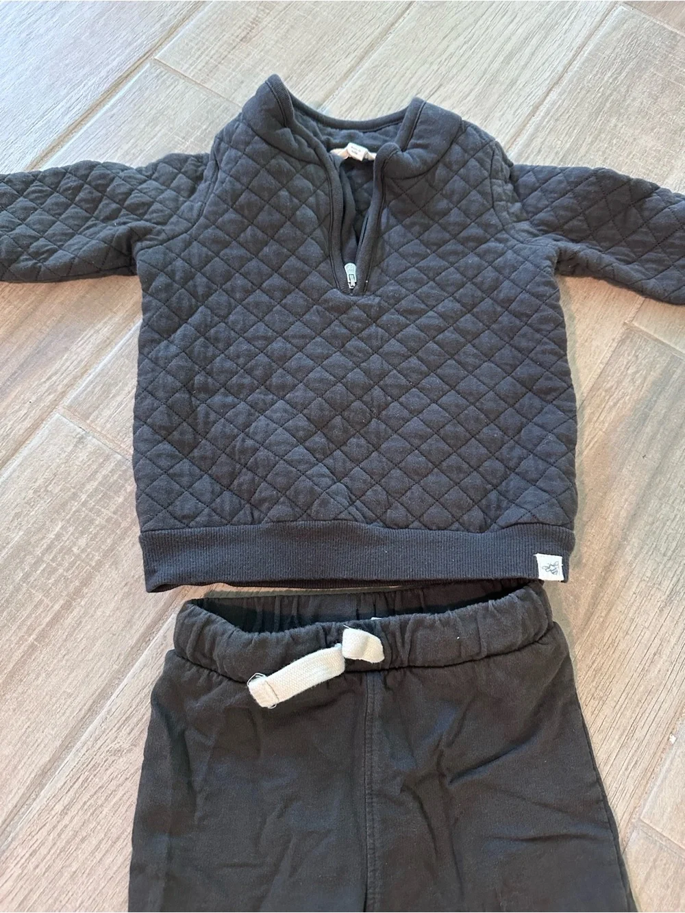 Burts Bees Quilted Black Kids Pullover & Jogger Set
